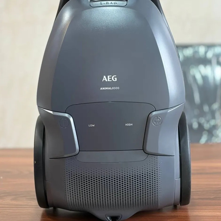 جاروبرقی های آاگ سری هوشمند و انیمال مدل Aeg animal 8000 AB81A2DG